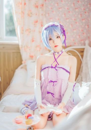 夏日吊带裙_剧情片动漫免费观看