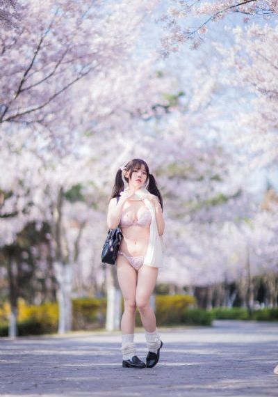 我该爱哪个女孩_国产剧电影在线看