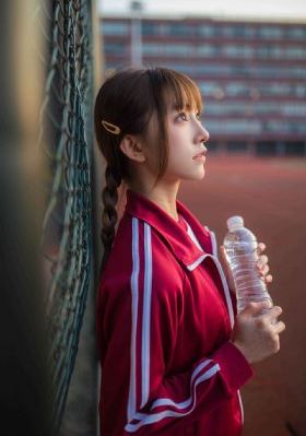 叶子楣三级裸体未删减版_乱人伦精品视频在线观看