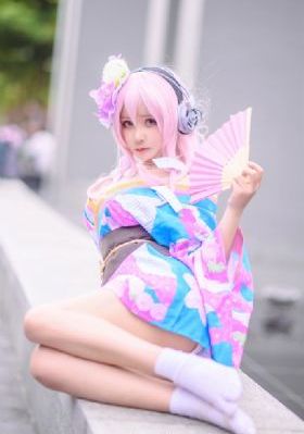 可疑的美容院电影_BD英语免费观看超清