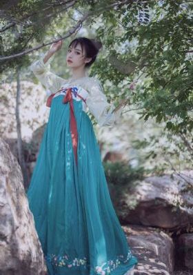 床上里拉_高清最新电影在线观看